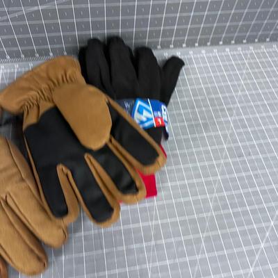 2 Pair of Gloves, CHINKO and Fleece Lined Jersey GLOVES