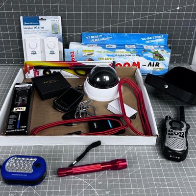 Tray of Gadgets and other stuff