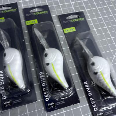Back Stabber Deep Diver Fishing LURES 
