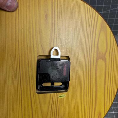 2 Battery Operated Clocks 