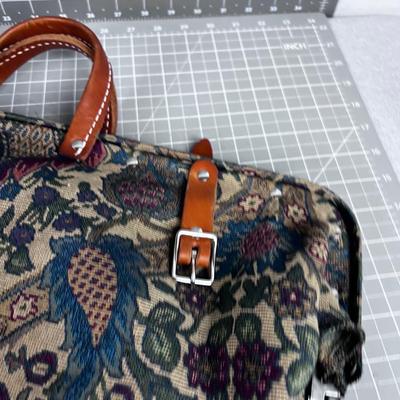 Carpet Bag, Western Style 