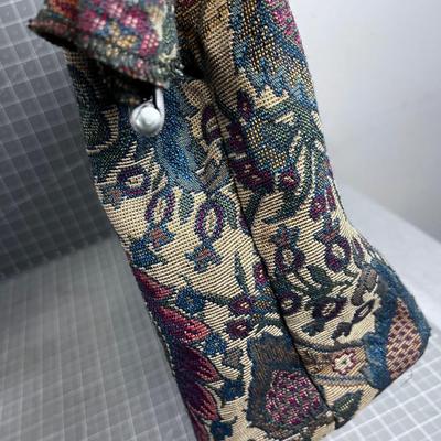 Carpet Bag, Western Style 