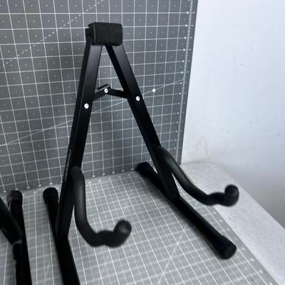 (4) Instrument Stand  