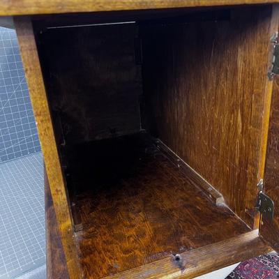 Lovely Walnut End table / Cabinet 