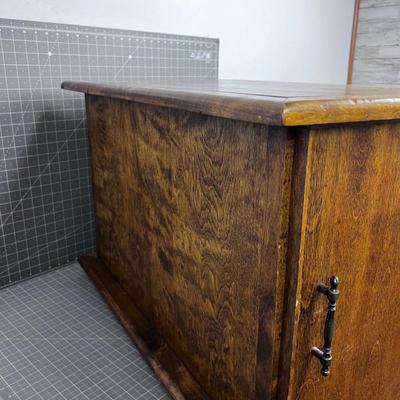 Lovely Walnut End table / Cabinet 