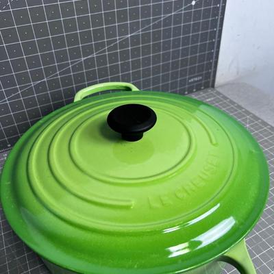 Beautiful Le Crueset Cast Iron Enamel with Lid