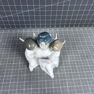 LLADRO 3 Angels Group Singing No.4542 