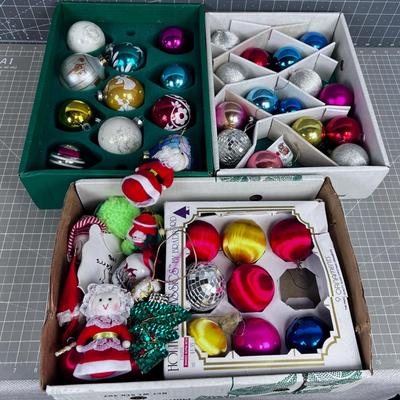 Mixed Lot of Christmas Ornaments