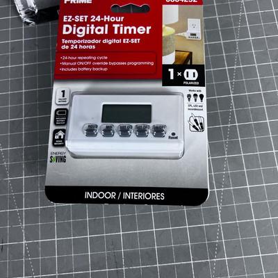 2 Plug Timers NEW in the Package