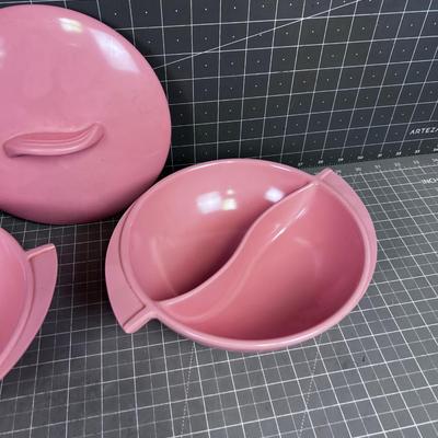 BOONTON Melamine Dishes (2) with a Lid