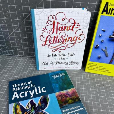 Art Books in a Handy Dandy Case