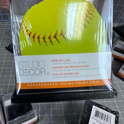 Golf Ball and Display Cases