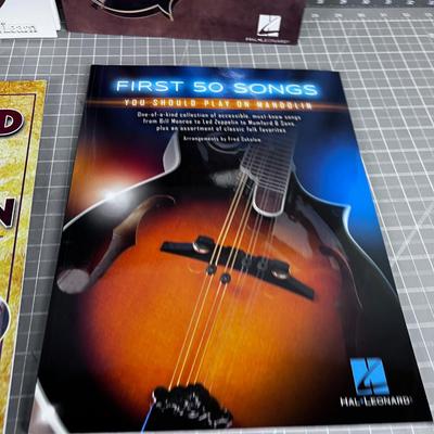 4 Mandolin Playing Guides 