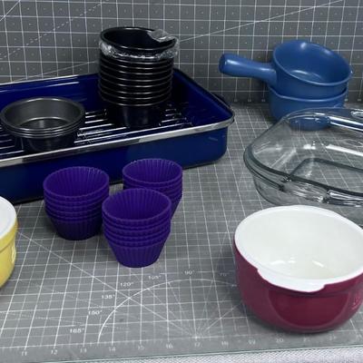 Lots of Cookware & Bakeware