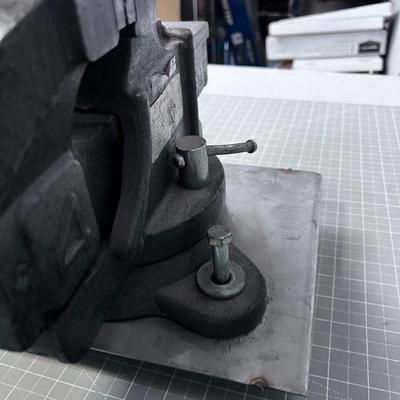 DURACRAFT Bench Vise HEAVY DUTY