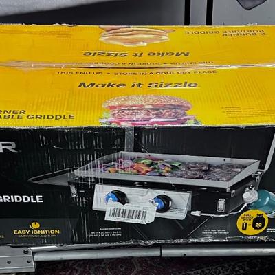 RAZOR 2-BURNER Griddle NEW in the Box
