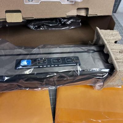 Vacuum Sealer with Extra Bags, Like NEW 