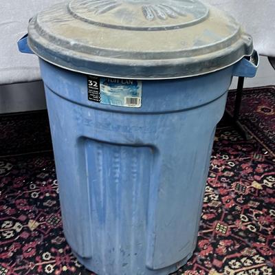 32 Gallon Garbage Can with Lid 