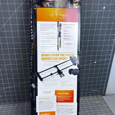 5 Arrow Quiver by Tight Spot Complete