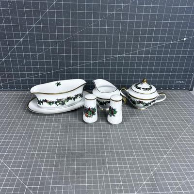 Holly & Ivy Christmas Serving S&P, Gray boat, Sugar and Creamer