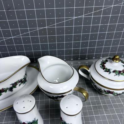 Holly & Ivy Christmas Serving S&P, Gray boat, Sugar and Creamer