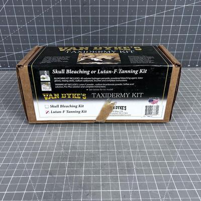 Hide Tanning Kit 