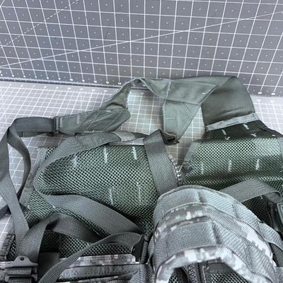 Tactical Molly Vest Digital Camo 