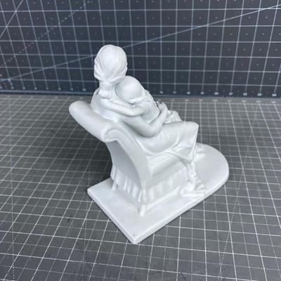 Mother and Child Statue 