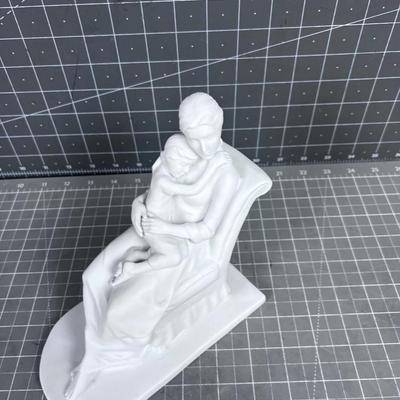 Mother and Child Statue 