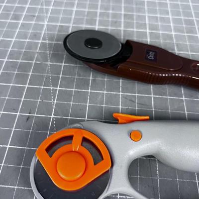 2 Cutters with Circular Blade FISKARS & DRITZ 