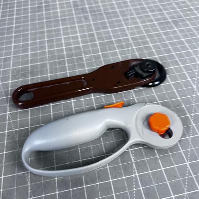 2 Cutters with Circular Blade FISKARS & DRITZ 