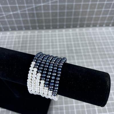 7 Strand Blue and White Pearl Bracelet 
