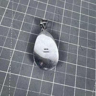 925 Oval Mother of Pearl Pendant 
