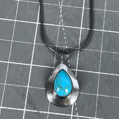 Sterling Tear Drop Turquoise Silver Pendant and Chain 16" 