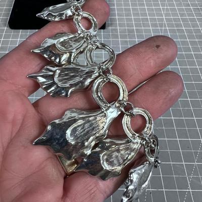 Unique Leaf Style Necklace