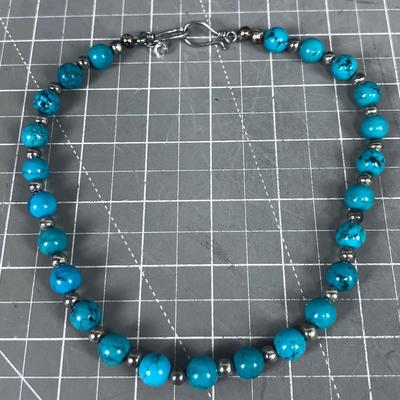 Turquoise Round Stoned Necklace 