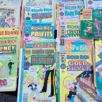 Comic book Lot and W F Magazine