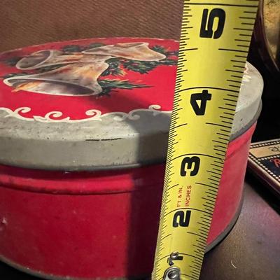 Mixed Lot of Vintage Tins