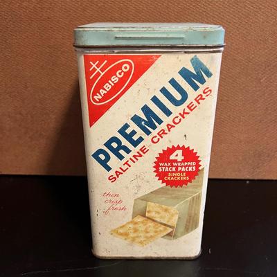 Mixed Lot of Vintage Tins