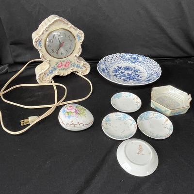 Lot 153 Antique Porcelain