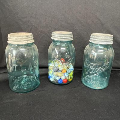 Lot 155 Ball fruit jars
