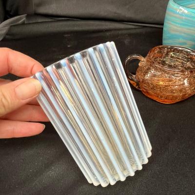 Lot 154 Assorted glass