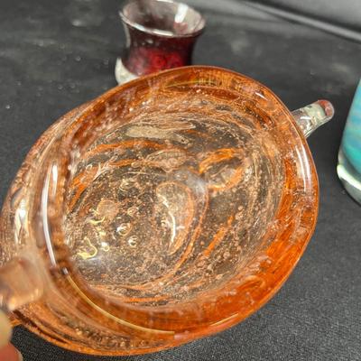 Lot 154 Assorted glass