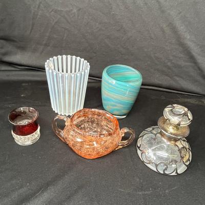 Lot 154 Assorted glass