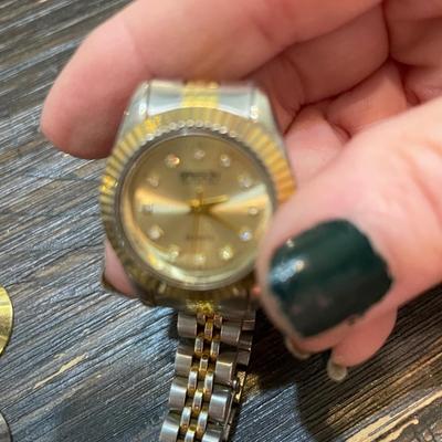 Set of 4 watches