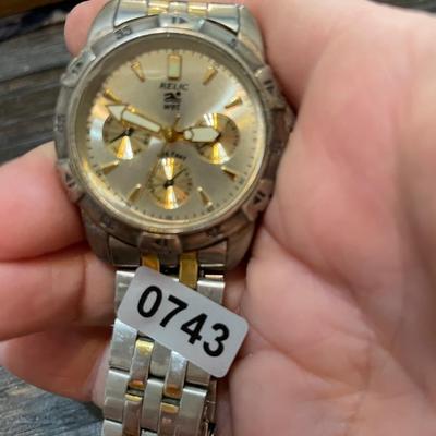 2 men’s watches
