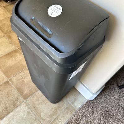 Trash can