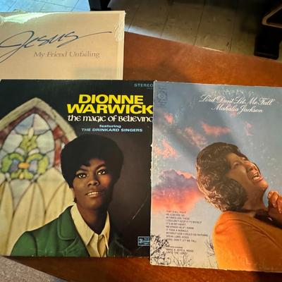 Dionne Warwick, Mahalia Jackson, and Billy Graham Highlight Vinyls Lot