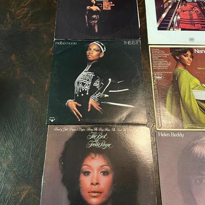 Aretha Franklin, Dionne Warwick, Natalie Cole Vinyls Lot