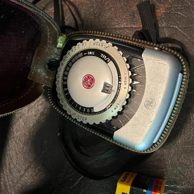 Vintage Camera Lot w/ Accessories